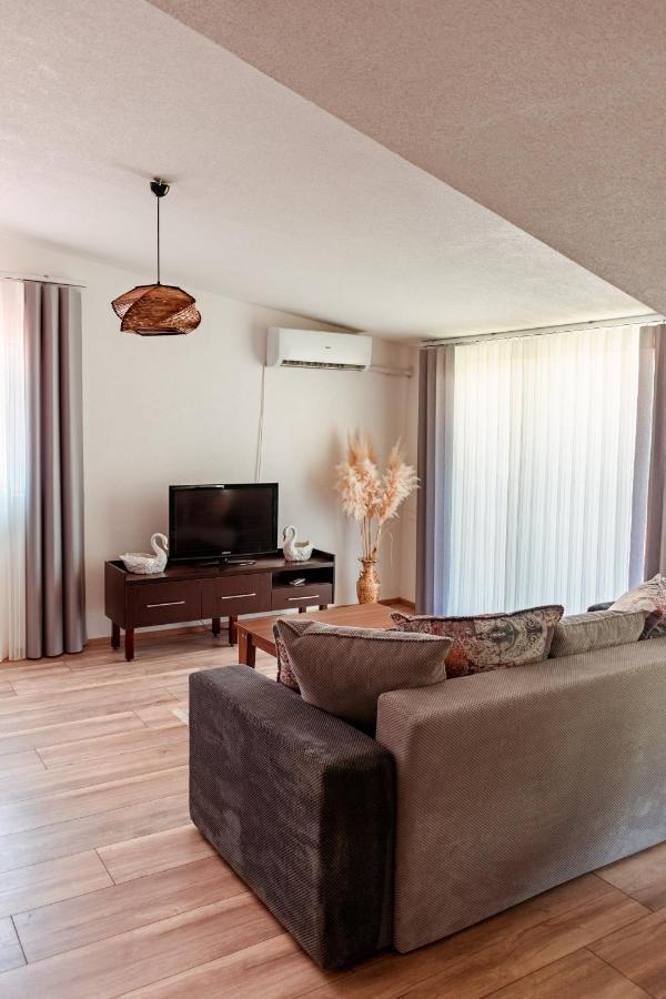 Demetra Apartments Ohrid Esterno foto